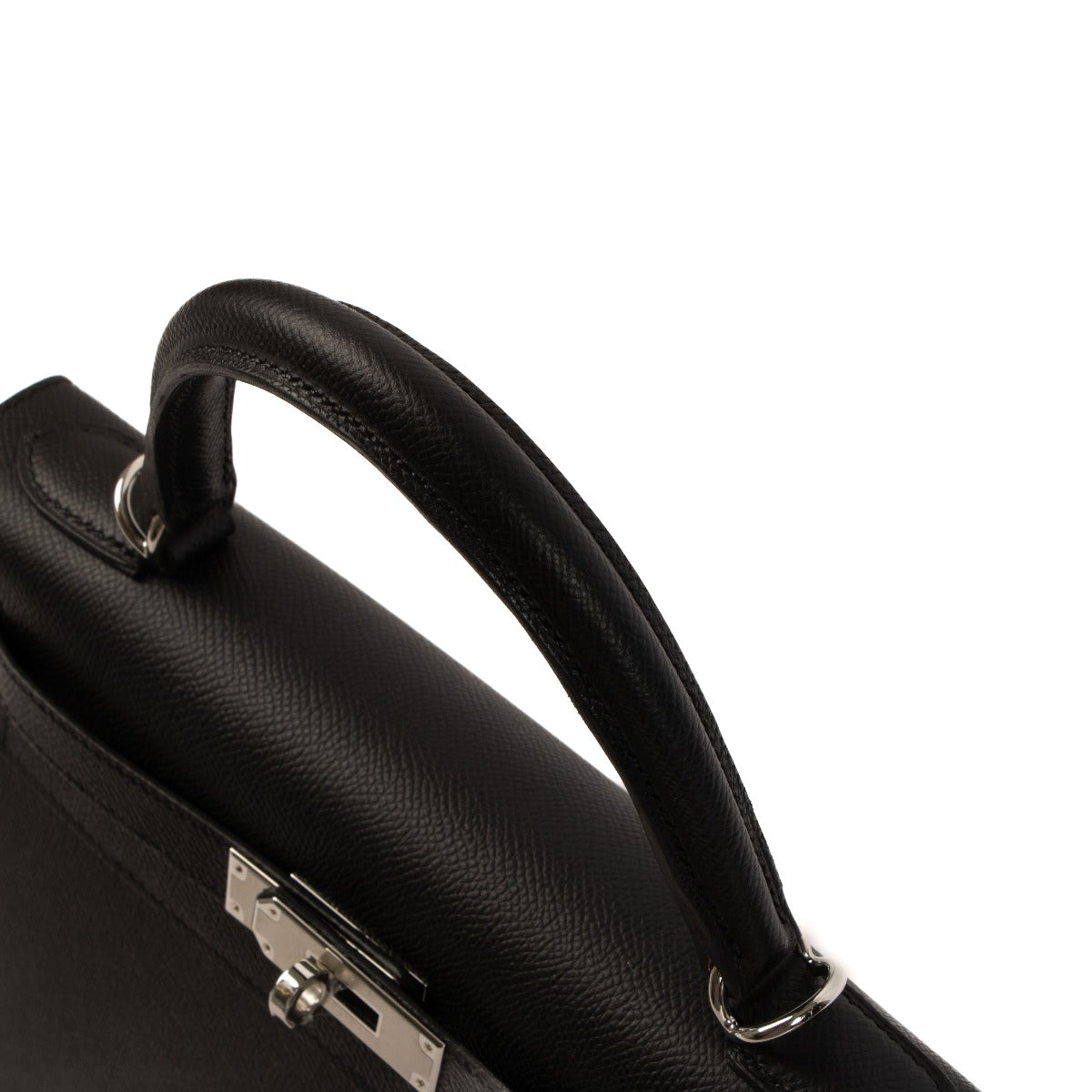 achetez seconde main Hermes kelly 28 epsom noir chez LABELLOV