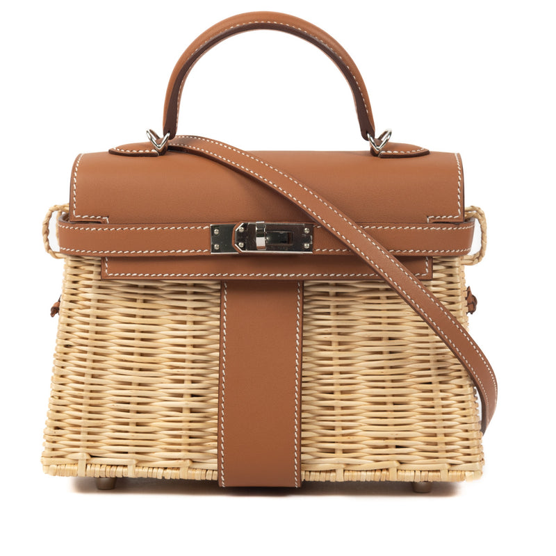 Discover elegance with the Hermès Kelly Mini Picnic in Osier Swift Naturel / Gold PHW. Iconic luxury, timeless style. Elevate your collection today.