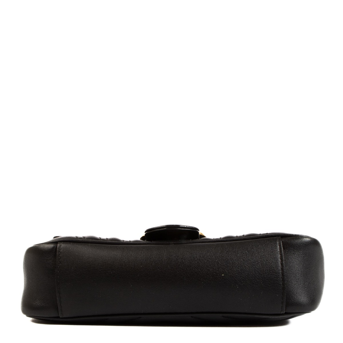 Shop safe online at Labellov in Antwerp, Brussels and Knokke this 100% authentic second hand Gucci GG Marmont Mini Black Leather Bag