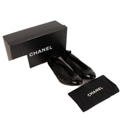 Shop safe online at Labellov in Antwerp, Brussels and Knokke these 100% authentic second hand Chanel Black Patent Leather Ballerina Flats - size 37,5