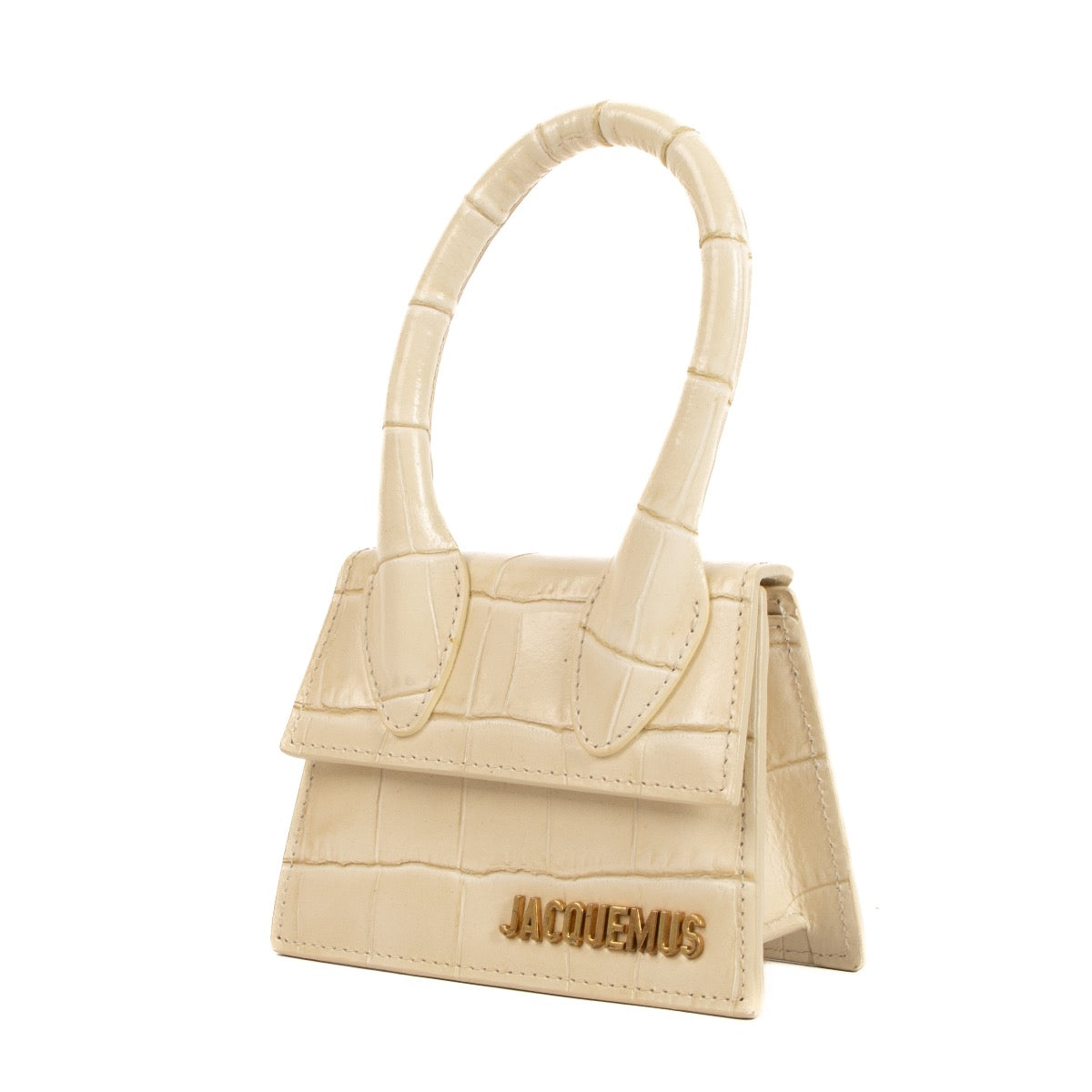 Shop safe online at Labellov in Antwerp, Brussels and Knokke this 100% authentic second hand Jacquemus Ivory Leather Le Chiquito