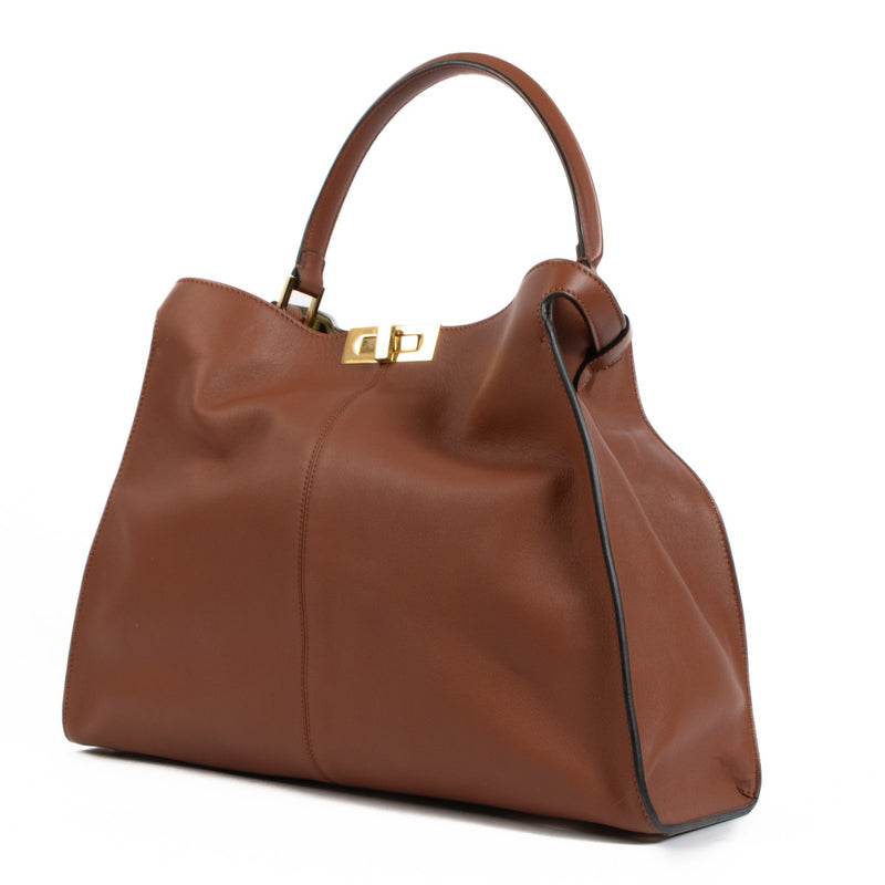 acheter en ligne pour le meilleur prix Fendi Peekaboo Camel X-Lite Large Handbag. shop safe online your secondhand Fendi Peekaboo Camel X-Lite Large Handbag.