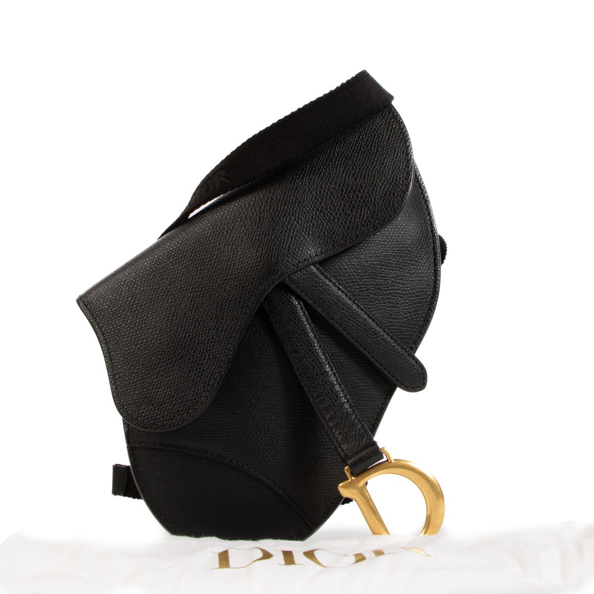 Shop safe online at Labellov in Antwerp, Brussels and Knokke this 100% authentic second hand Christian Dior Black Leather Saddle Belt Pouch