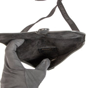 Shop safe online at Labellov in Antwerp, Brussels and Knokke this 100% authentic second hand Christian Dior Black Leather Saddle Belt Pouch