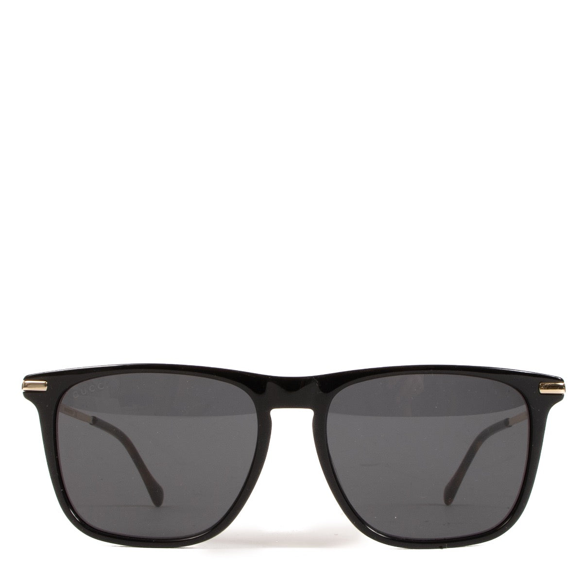 Shop safe online at Labellov in Antwerp, Brussels and Knokke these 100% authentic second hand Gucci Black Acetate Sunglasses