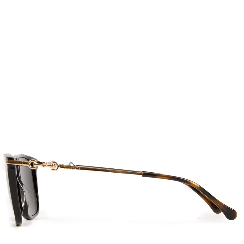 Shop safe online at Labellov in Antwerp, Brussels and Knokke these 100% authentic second hand Gucci Black Acetate Sunglasses