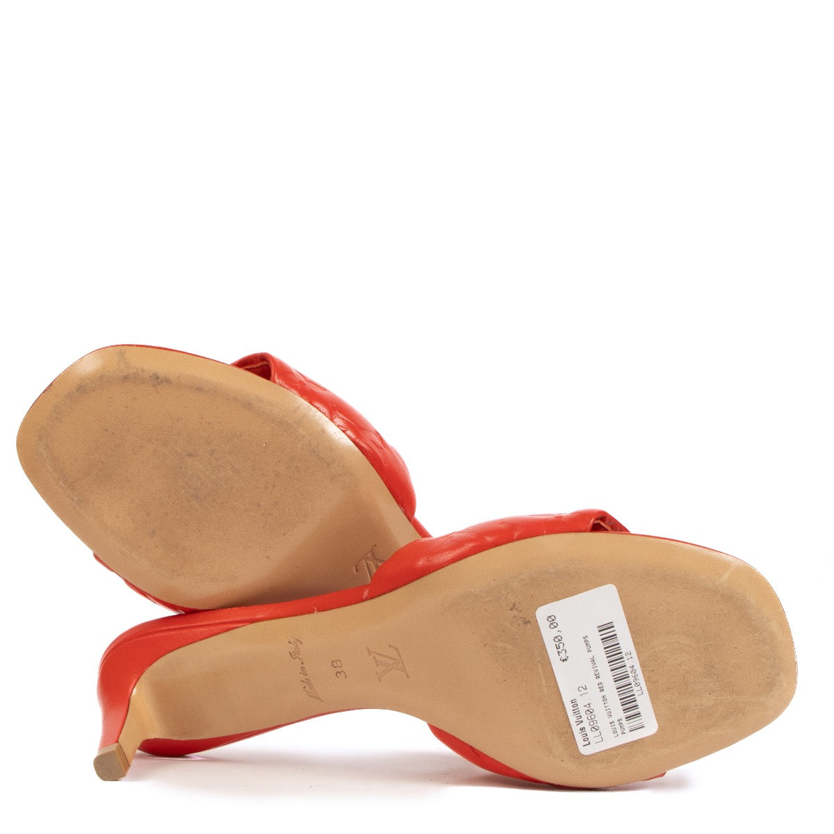 Shop safe online at Labellov in Antwerp, Brussels and Knokke these 100% authentic second hand Louis Vuitton Red Monogram Embossed Lambskin Revival Mules - size 38
