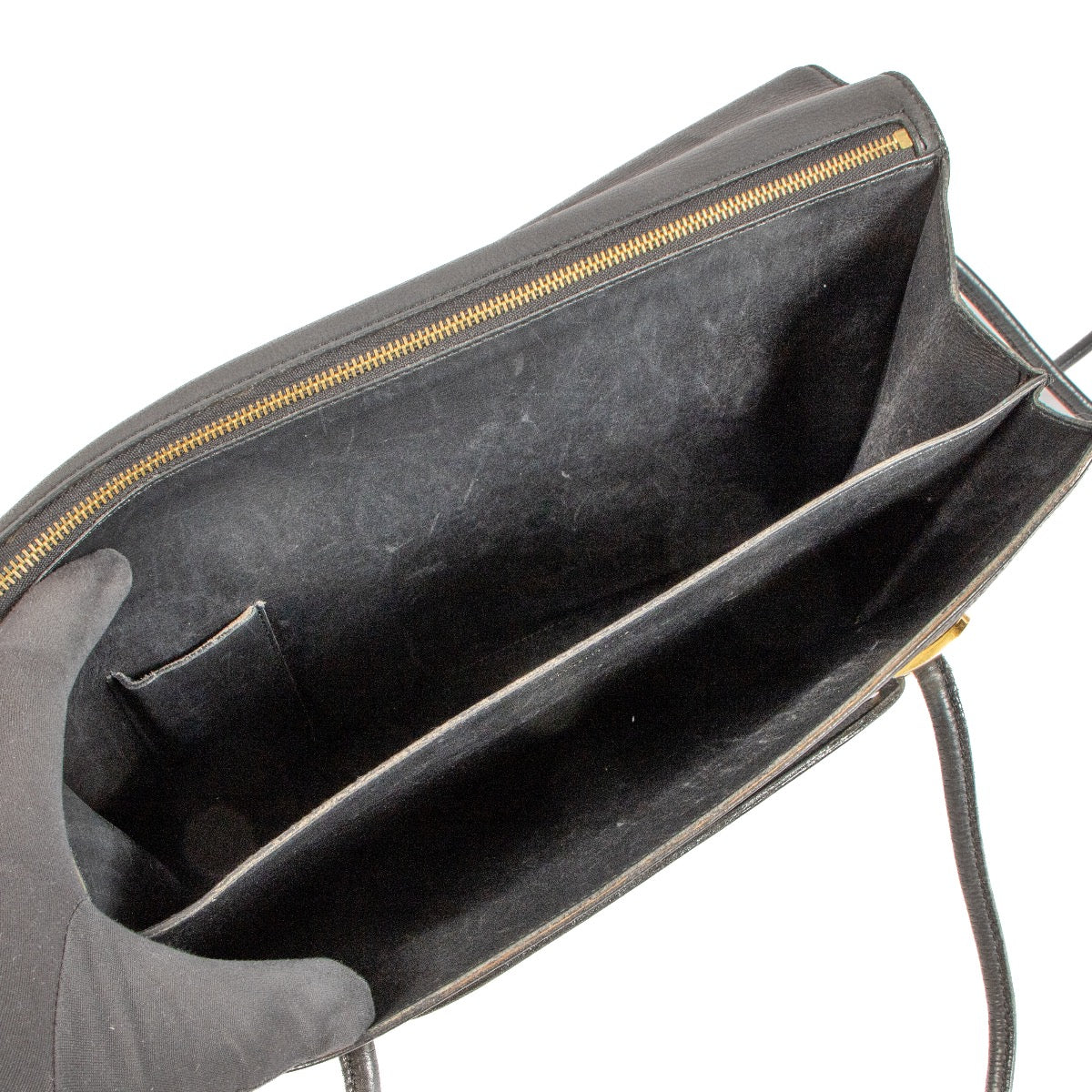 Shop safe online at Labellov in Antwerp, Brussels and Knokke this 100% authentic second hand Delvaux Black Leather DDD Shoulder Bag