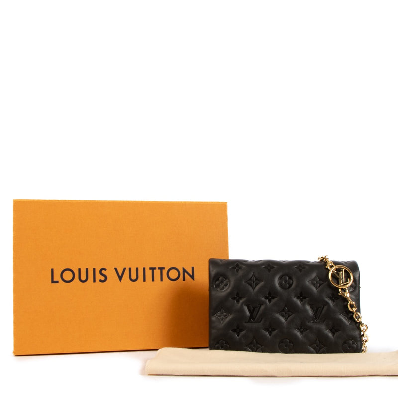 Shop safe online at Labellov in Antwerp, Brussels and Knokke this 100% authentic second hand Louis Vuitton Black Monogram Embossed Lambskin Pochette Coussin Crossbody