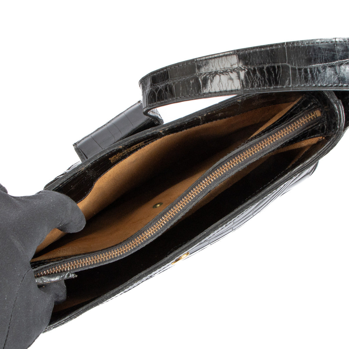 Sac bandoulière Delvaux des années 80 en crocodile noir brillant