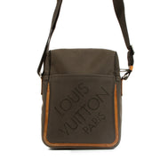 Shop safe online at Labellov in Antwerp, Brussels and Knokke this 100% authentic second hand Louis Vuitton Geant Canvas Citadin Crossbody