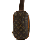 Shop safe online at Labellov in Antwerp, Brussels and Knokke this 100% authentic second hand Louis Vuitton Monogram Canvas Pochette Gange Crossbody Bag