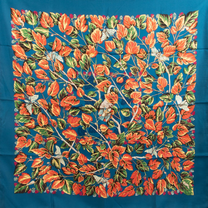 Shop safe online at Labellov in Antwerp, Brussels and Knokke this 100% authentic second hand Hermès Multicolor 'L'arbre De Soie' Silk Carrée 90 Scarf