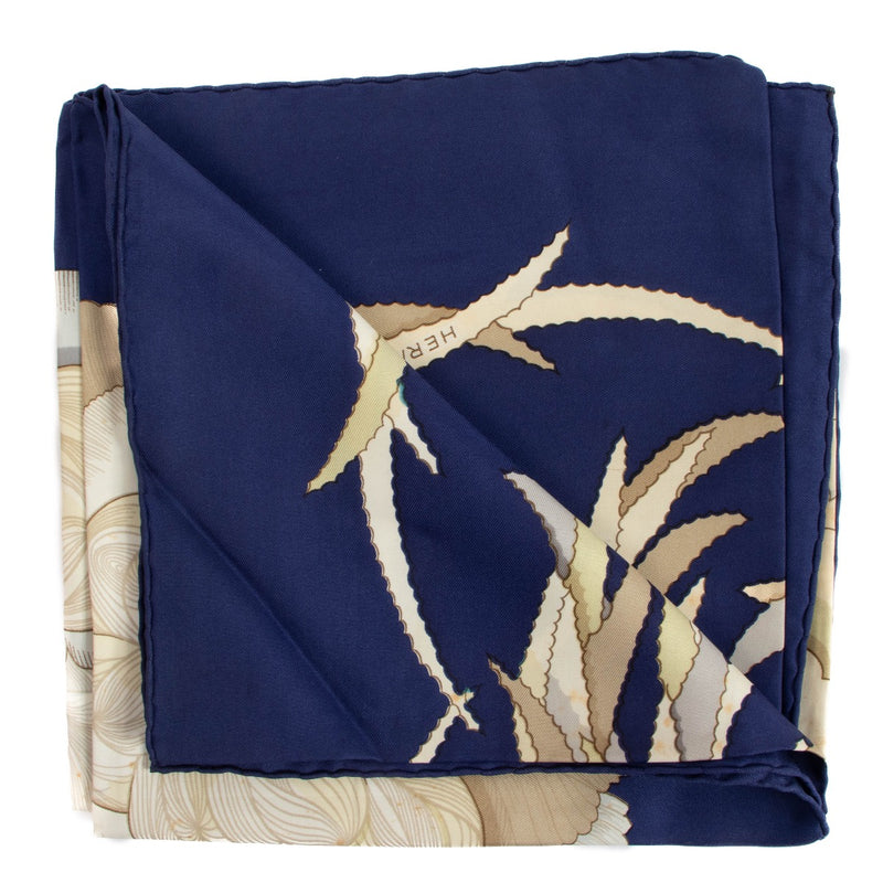 Shop safe online at Labellov in Antwerp, Brussels and Knokke this 100% authentic second hand Hermès Blue Tahiti Silk Carré 90
