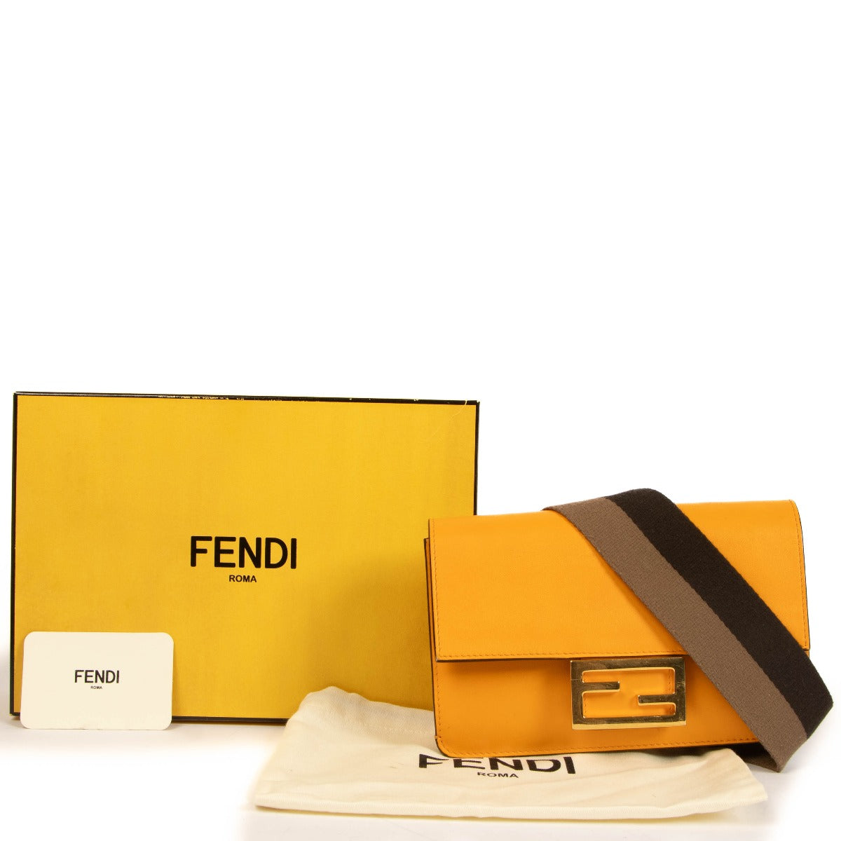 Fendi Clementine Flat Baguette Crossbody Bag for the best price at Labellov secondhand luxury in Antwerp. We buy and sell your preloved and new designer bags for the best price.