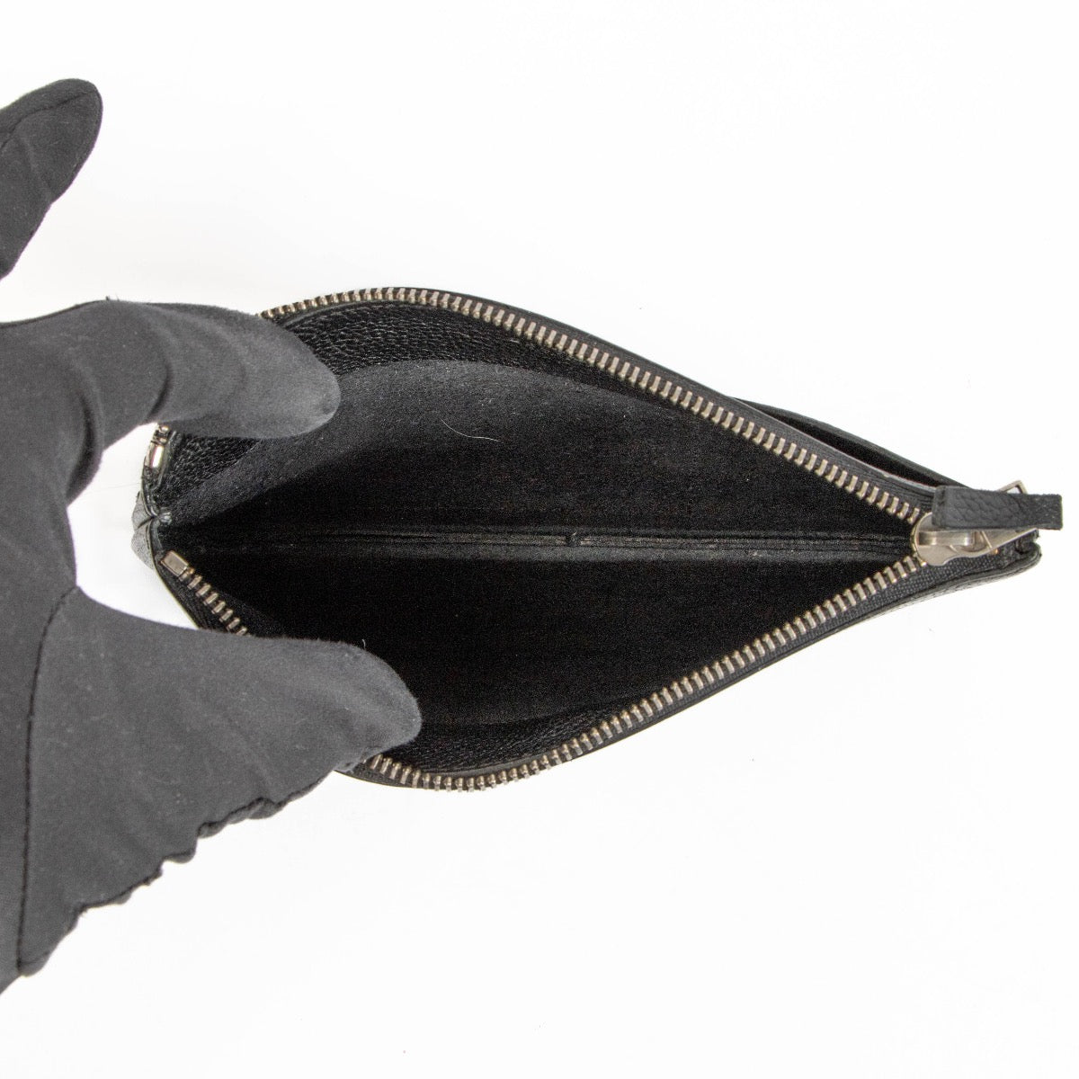 shop 100% authentic second hand Delvaux Black Leather Pouch on Labellov.com