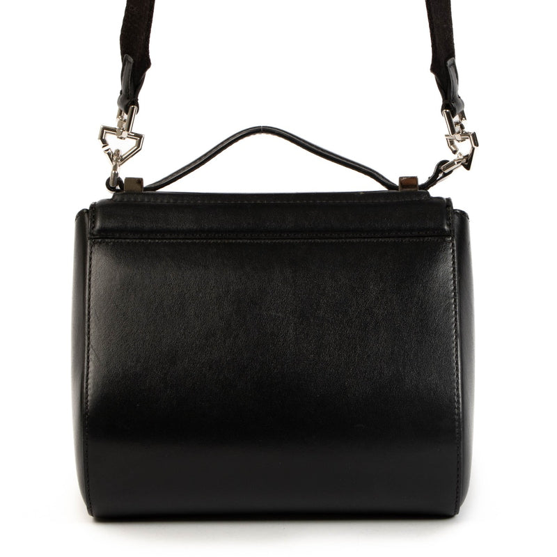 Shop safe online at Labellov in Antwerp, Brussels and Knokke this 100% authentic second hand Givenchy Black Pandora Box Crossbody