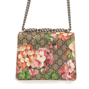 Shop safe online at Labellov in Antwerp, Brussels and Knokke this 100% authentic second hand Gucci Pink Mini Dionysus Blooms Crossbody
