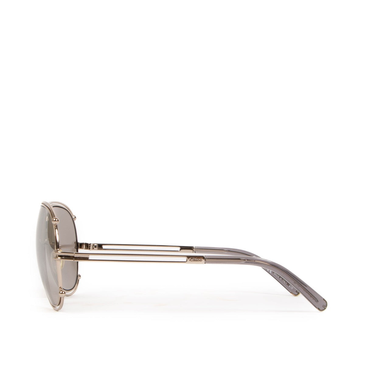 Shop safe online at Labellov in Antwerp, Brussels and Knokke these 100% authentic second hand Chloé Silver Aviator Sunglasses
