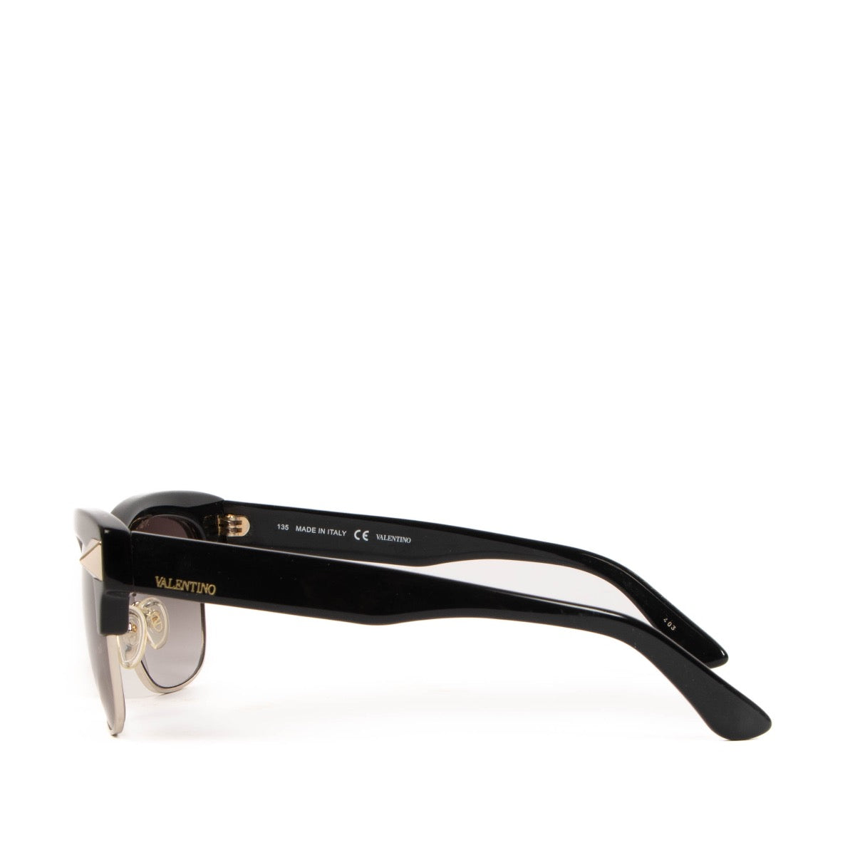 Shop safe online at Labellov in Antwerp, Brussels and Knokke these 100% authentic second hand Valentino Garavani Black Acetate Sunglasses