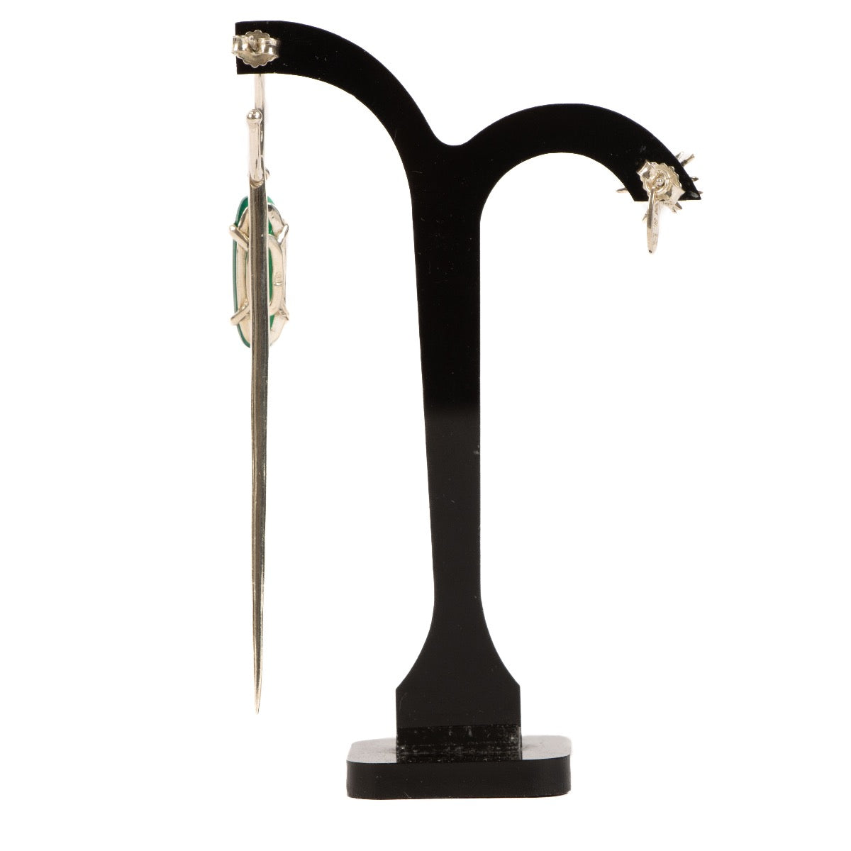 Shop safe online at Labellov in Antwerp, Brussels and Knokke this 100% authentic second hand Wouters & Hendrix Sterling Silver Spike Asymmetric Earrings