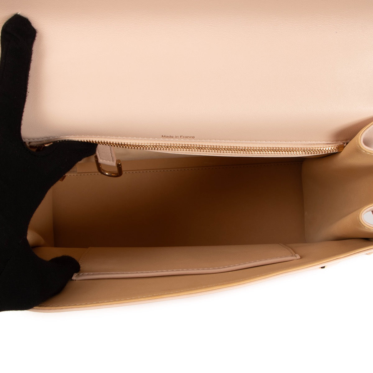 shop 100% authentic second hand Delvaux Nude Supple Calf Tempête GM on Labellov.com