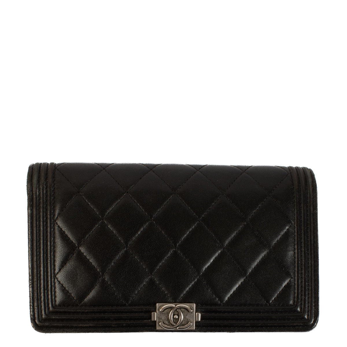 Authentic second hand Chanel Black Boy Wallet on Labellov.com