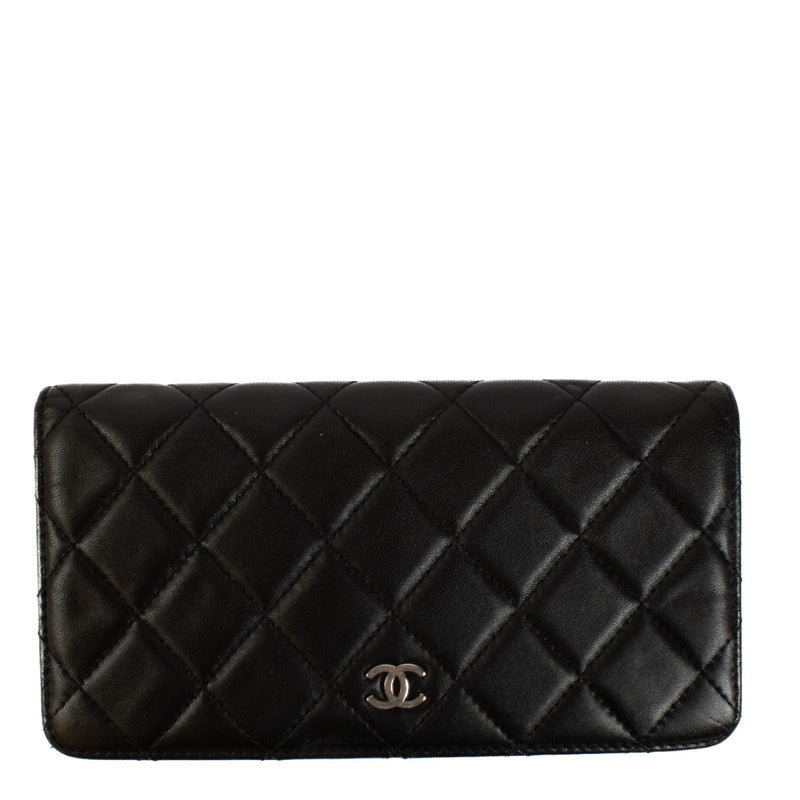 Authentic second hand Chanel Black Wallet