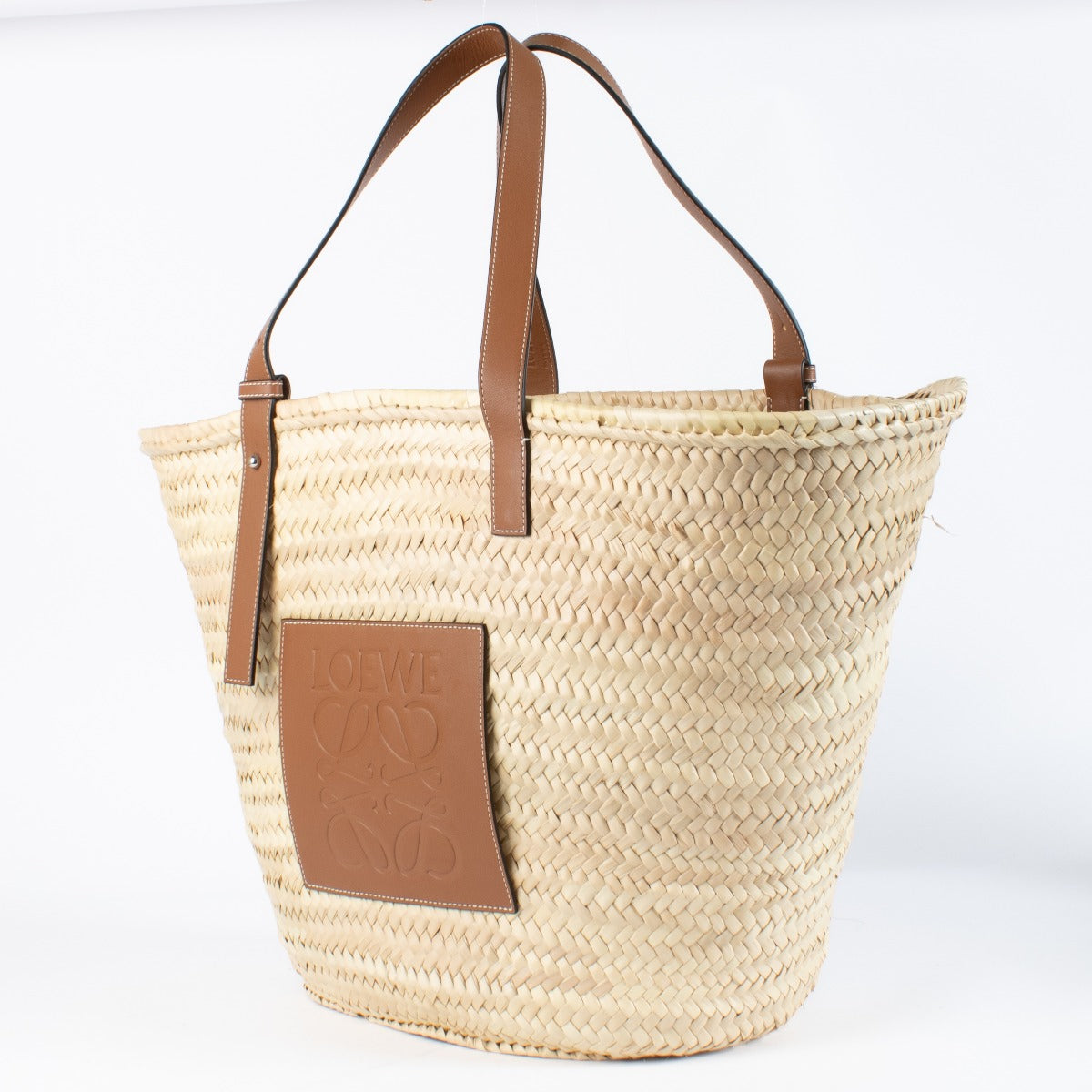 Authentic pre-loved Loewe Large Raffia Basket Tote on Labellov.com