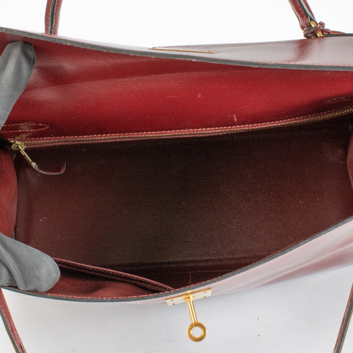 Hermès Vintage Kelly 32 Rouge H Box GHW