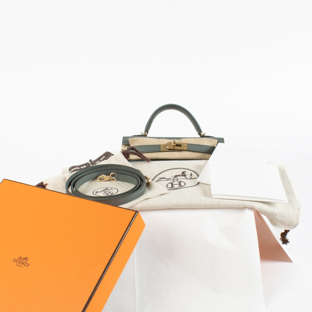 Hermès Kelly Mini II Vert Amande Epsom PBHW