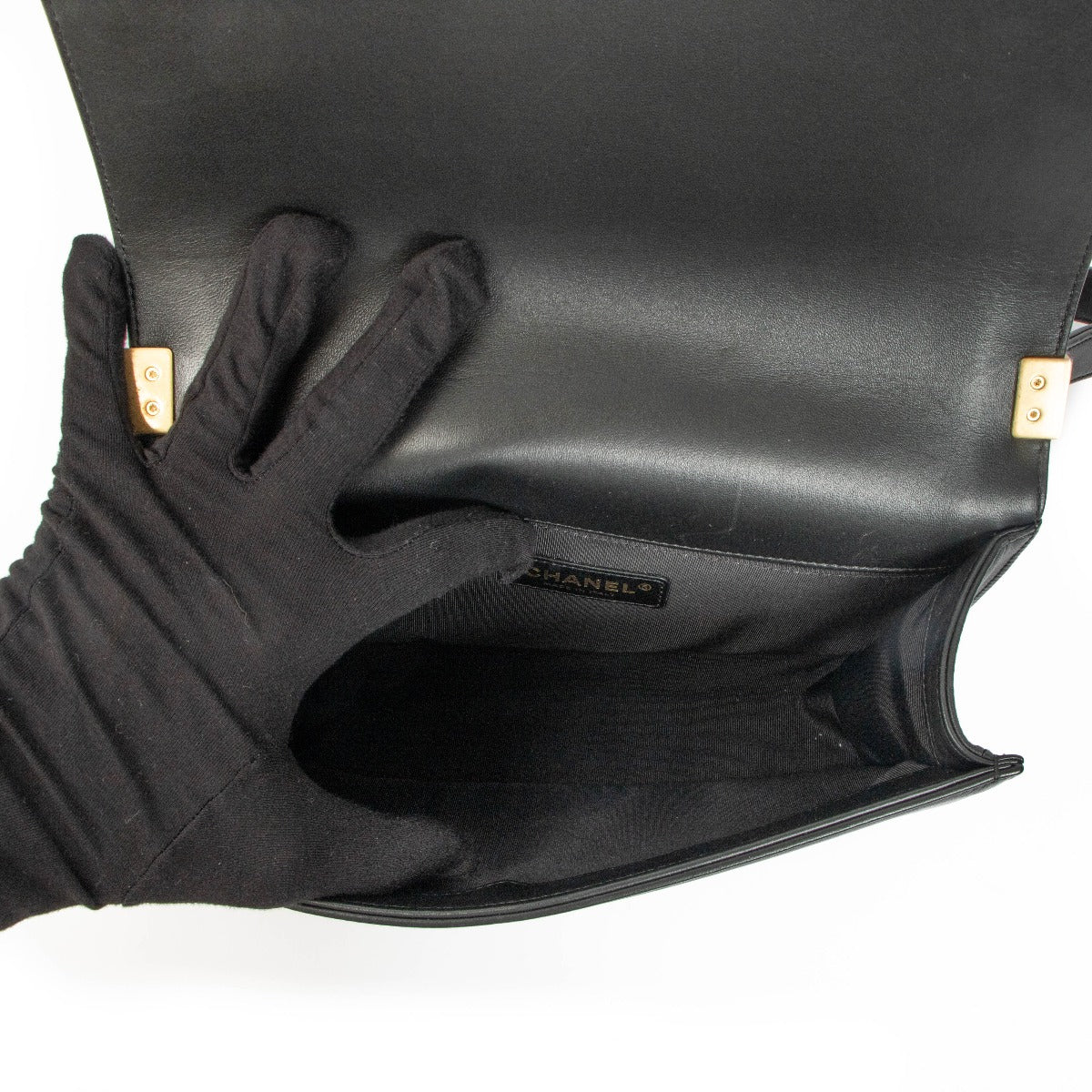 Chanel Medium Boy Bag van zwart kalfsleer