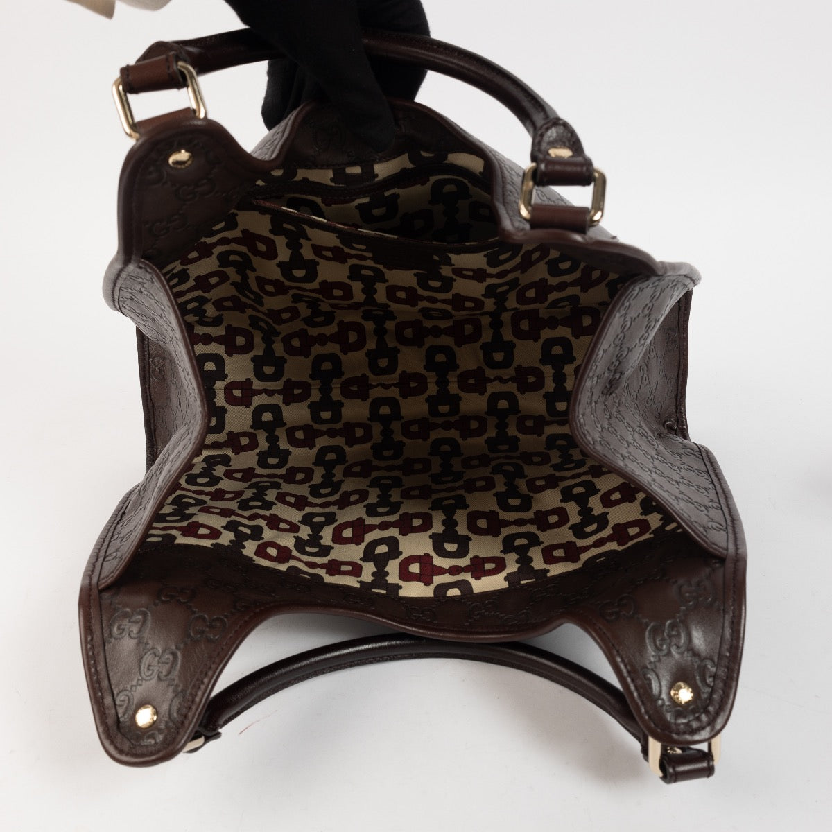 Shop 100% authentic second-hand Gucci Brown Shoulder Bag on Labellov.com