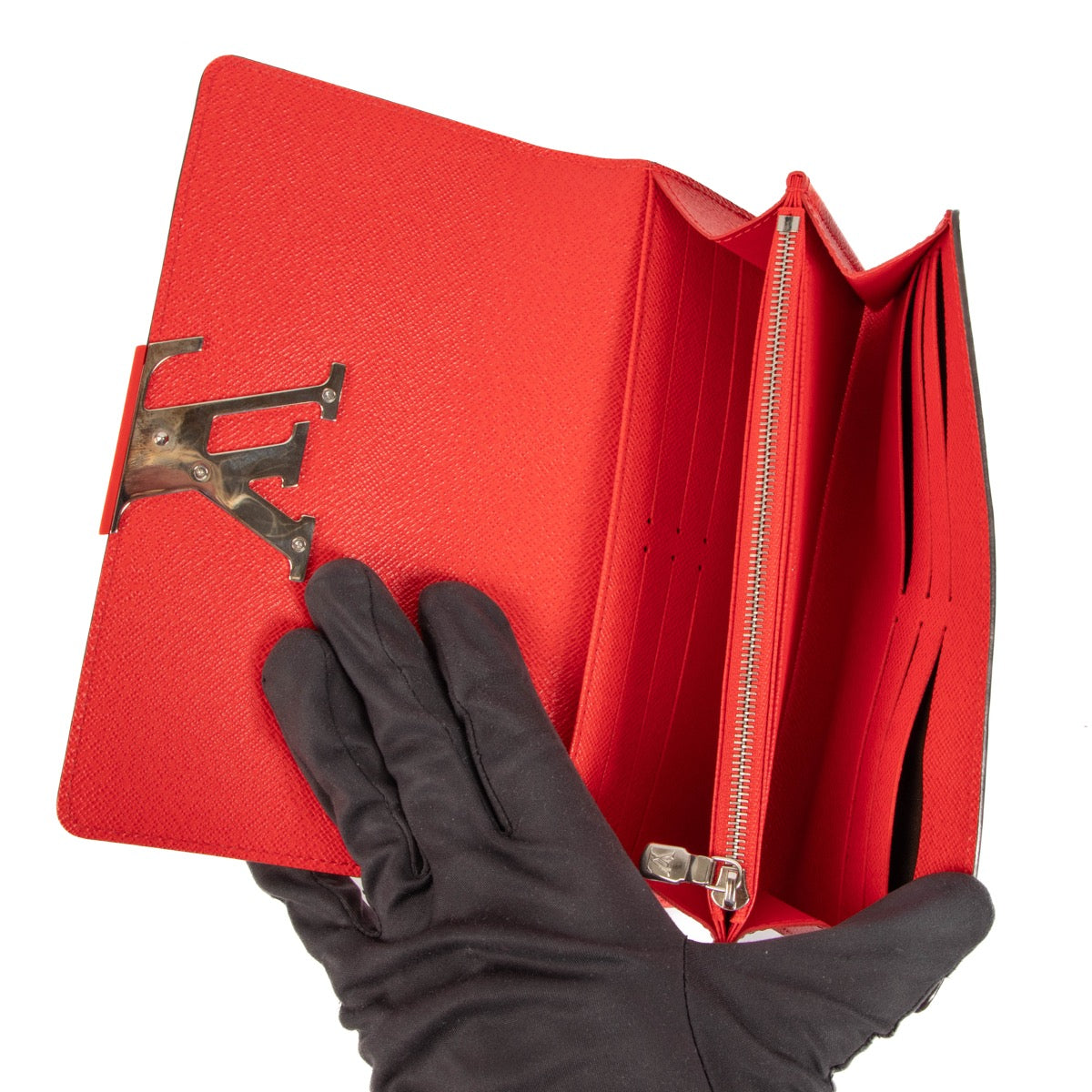 Shop 100% authentic second-hand Louis Vuitton Red Wallet on Labellov.com