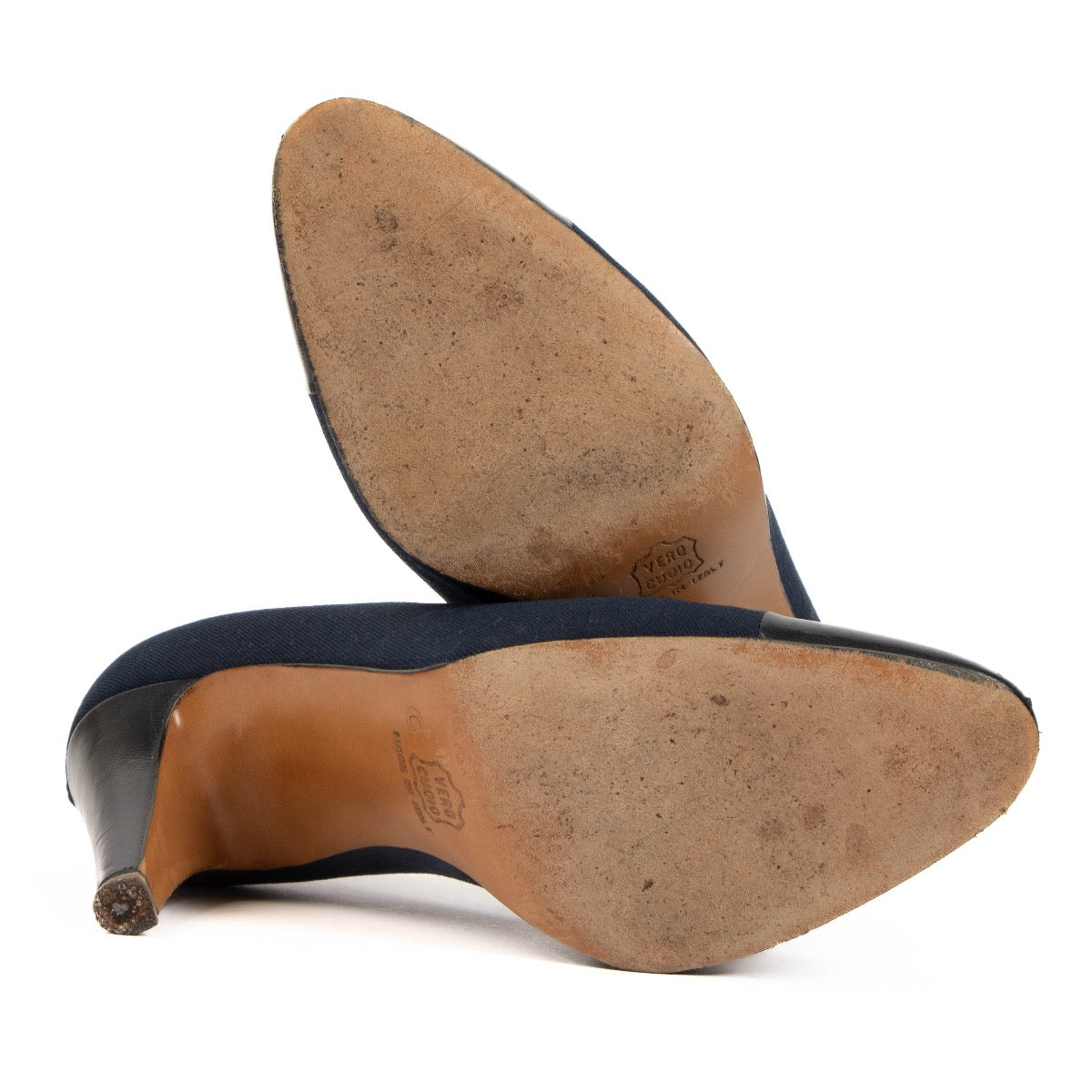 Shop 100% authentic second-hand Chanel Blue Canvas Pumps on Labellov.com