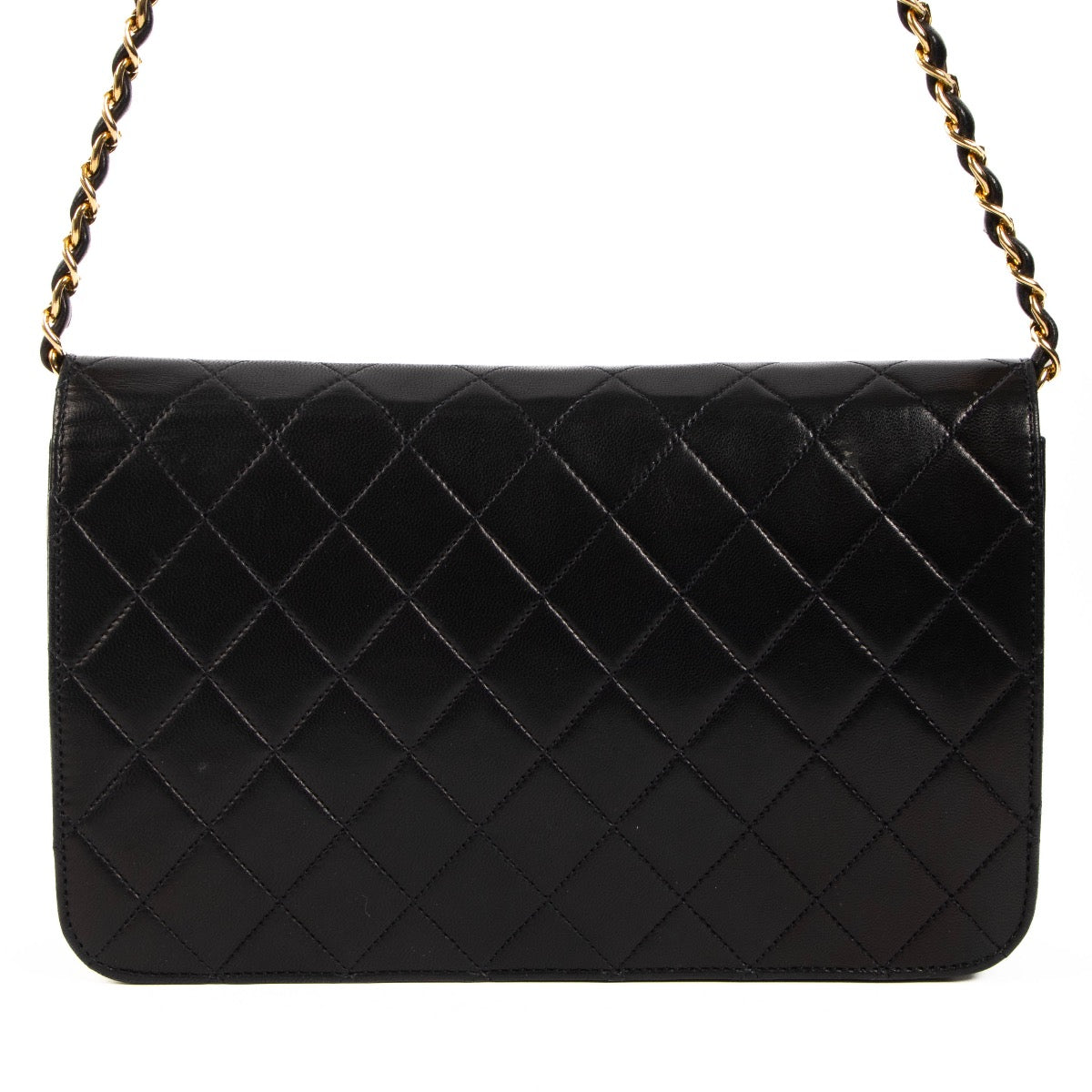 Shop 100% authentic second-hand Chanel Blue Vintage Chain Flap Bag on Labellov.com