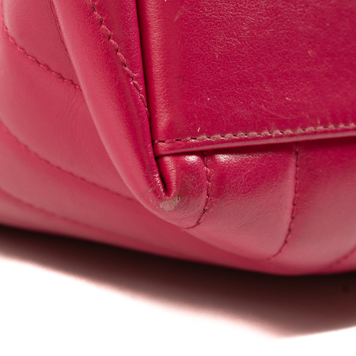 Sac Loulou moyen fuchsia Saint Laurent