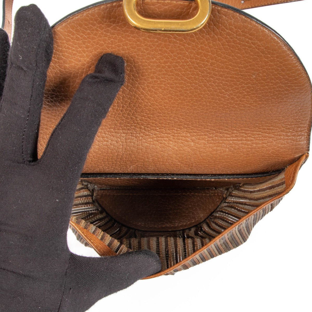 Shop 100% authentic Second-Hand Delvaux Crossbody on Labellov.com