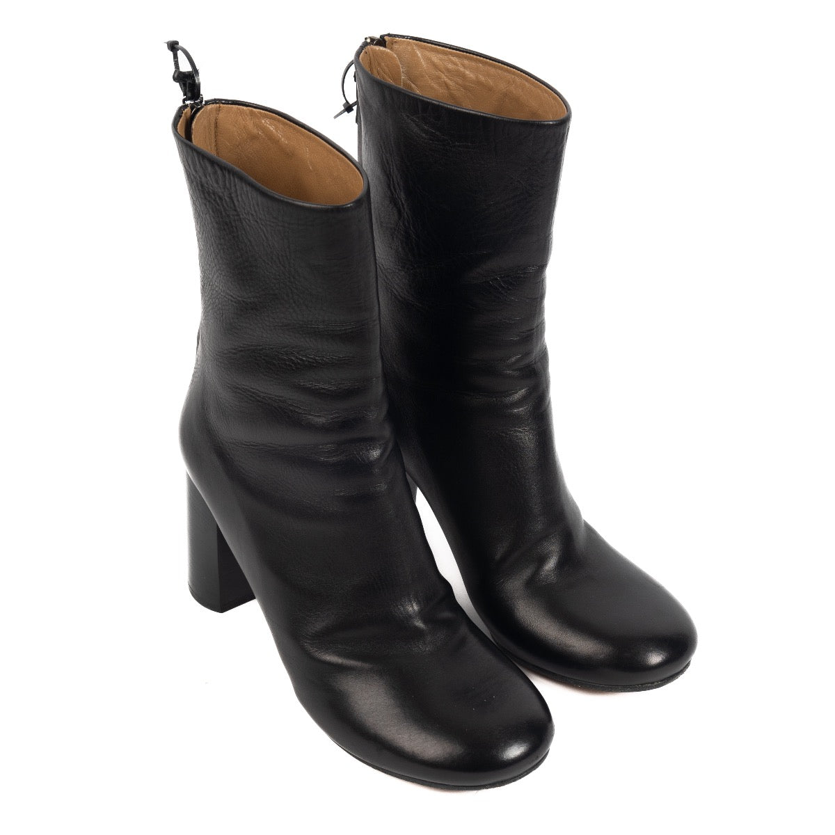 Shop 100% authentic second-hand Chloé Black Round Toe Boots - Size 40 on Labellov.com
