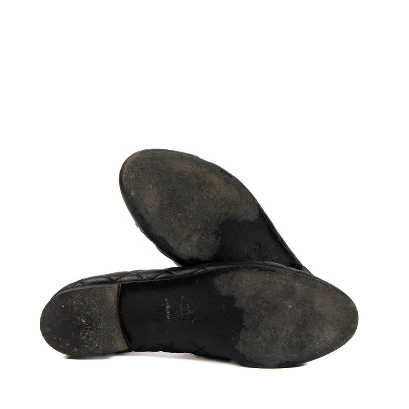 Chanel Black Quilted Lambskin Ballet Flats - Size 37.5