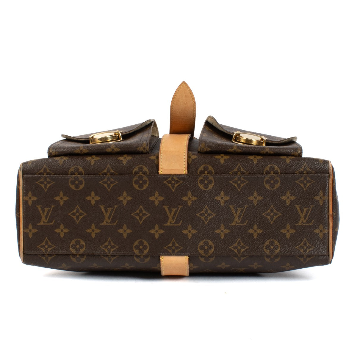 Shop safe online at Labellov in Antwerp, Brussels and Knokke this 100% authentic second hand Louis Vuitton Monogram Canvas Manhattan GM Bag