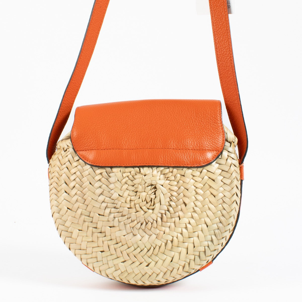 Shop safe online at Labellov in Antwerp, Brussels and Knokke this 100% authentic second hand Chloé Orange Small Marcie Raffia Crossbody Bag