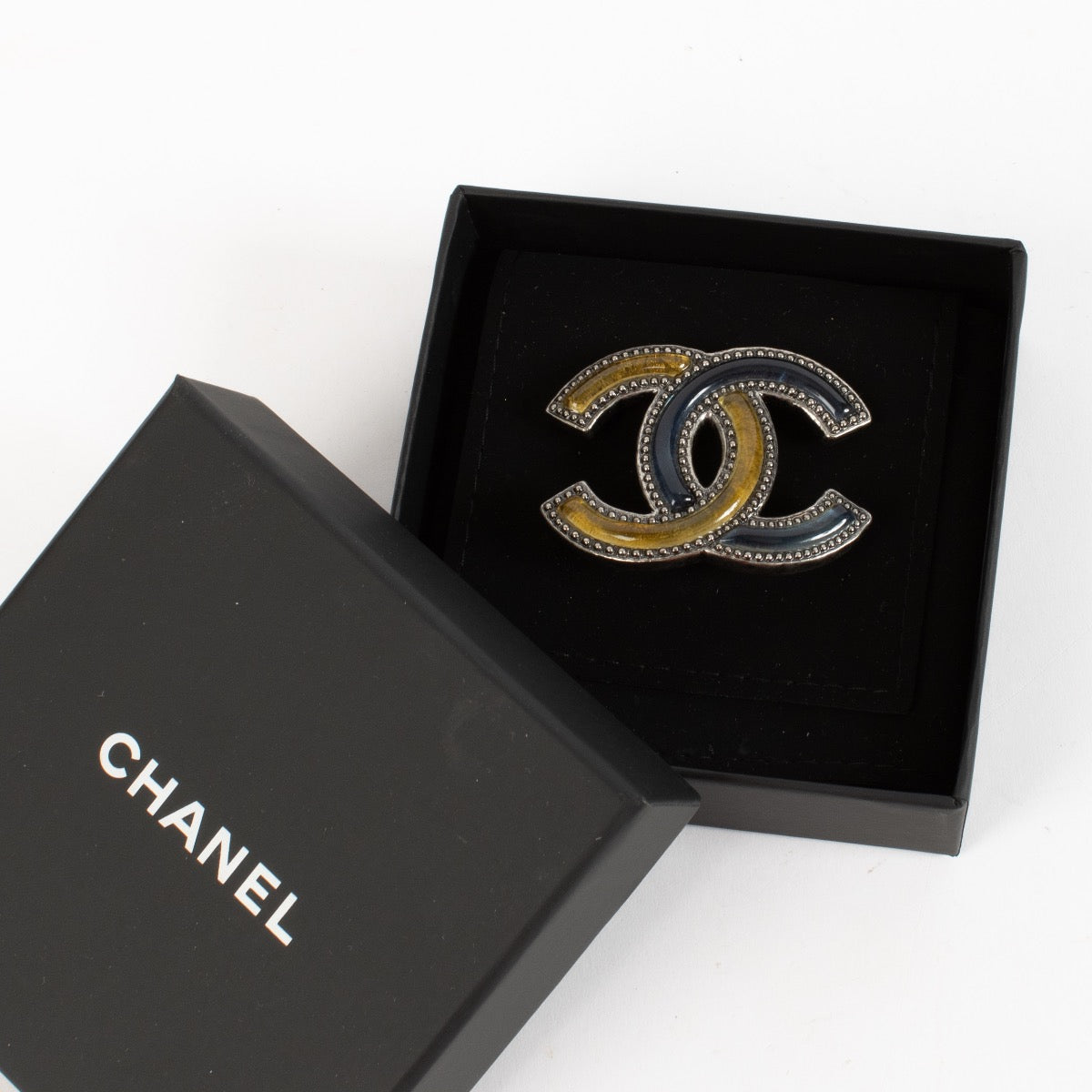 Shop 100% authentic secondhand Chanel Silver Brooch on Labellov.com
