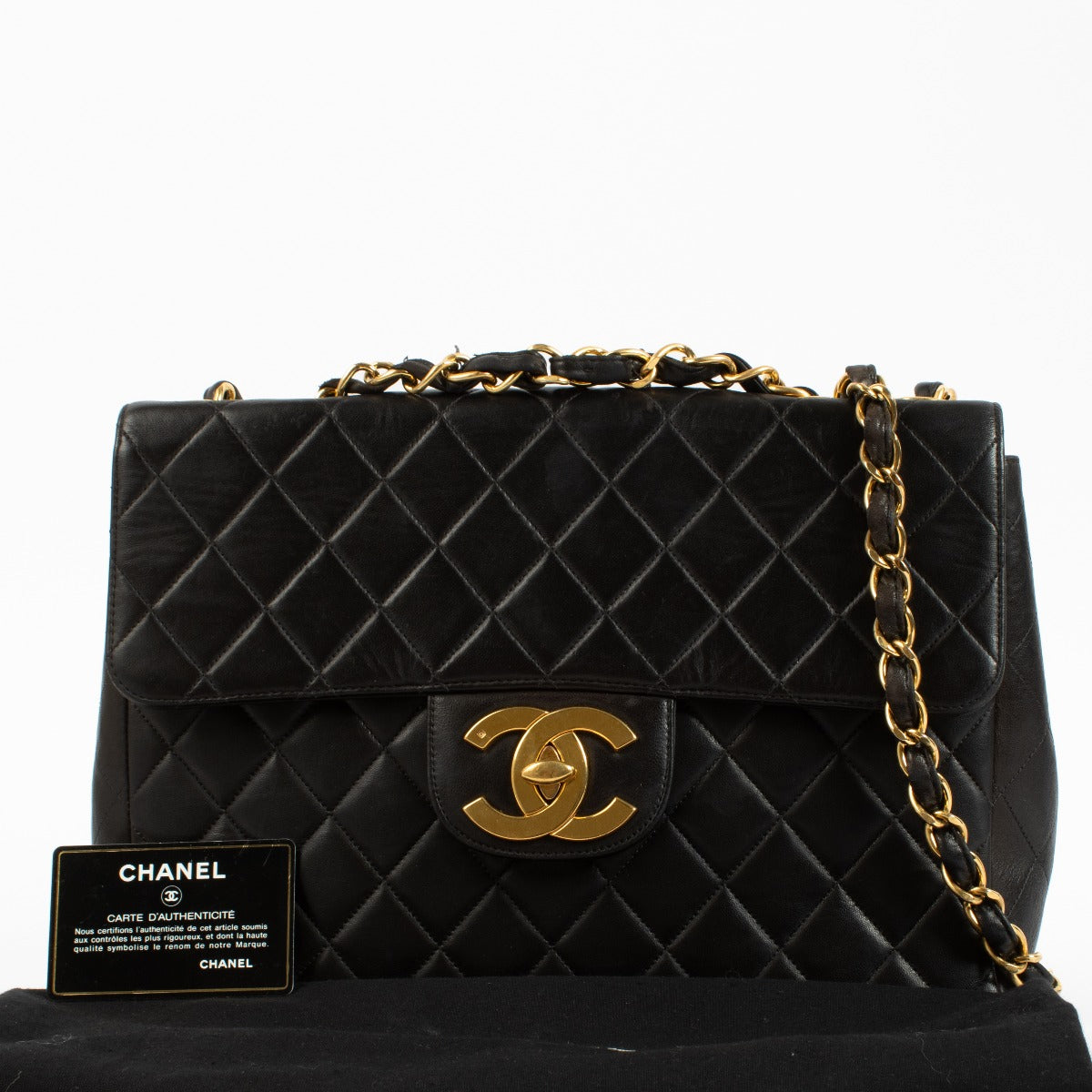 Shop Chanel Black Vintage 31 Classic Flap Bag on Labellov.com