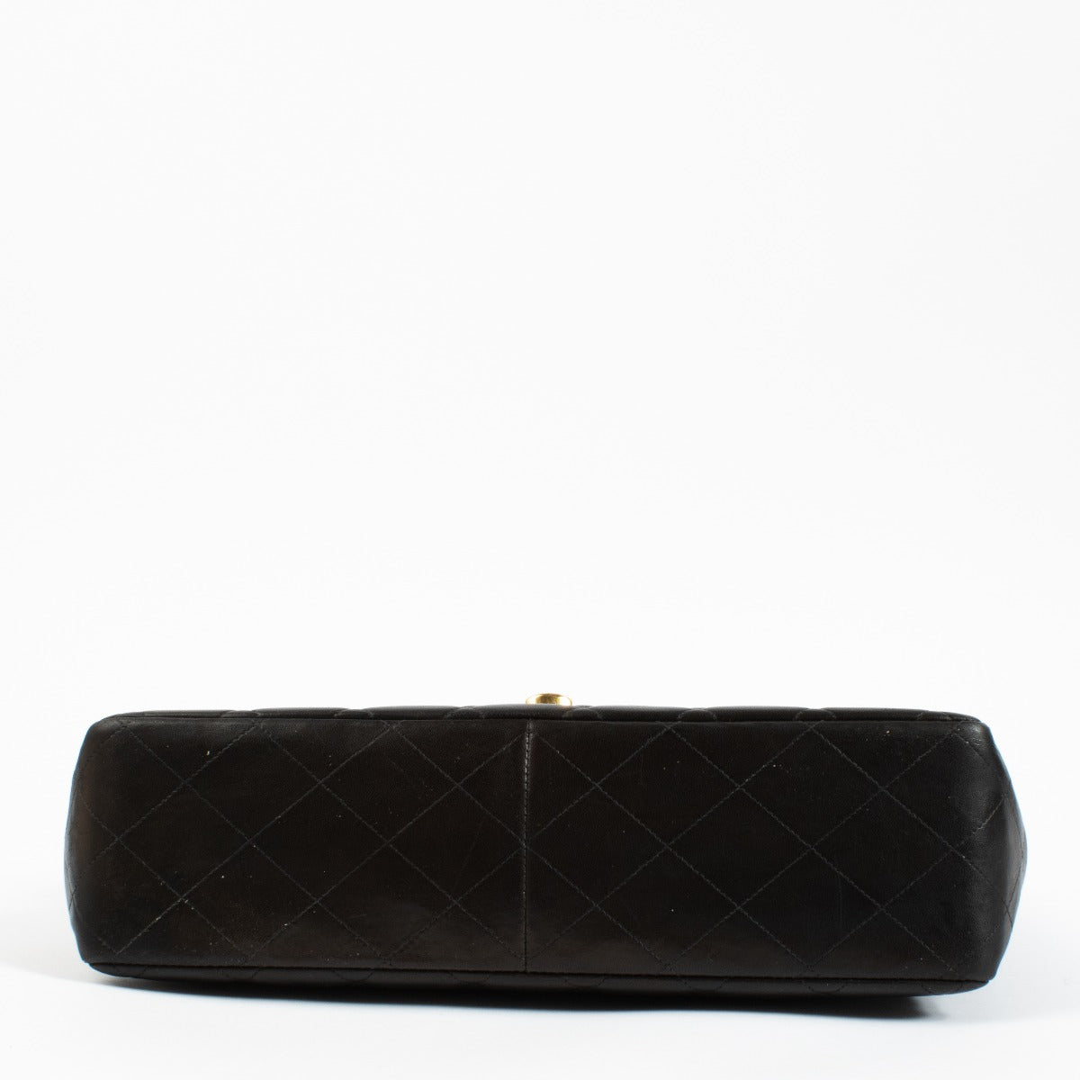 Shop Chanel Black Vintage 31 Classic Flap Bag on Labellov.com