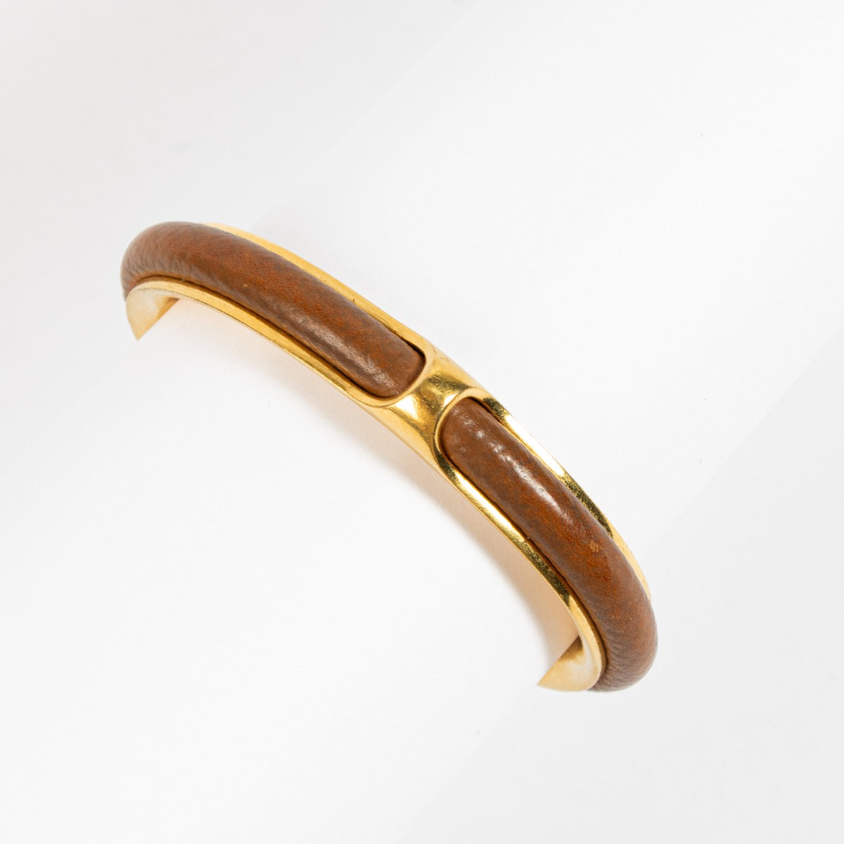 Shop Hermès Cognac Bracelet on Labellov.com