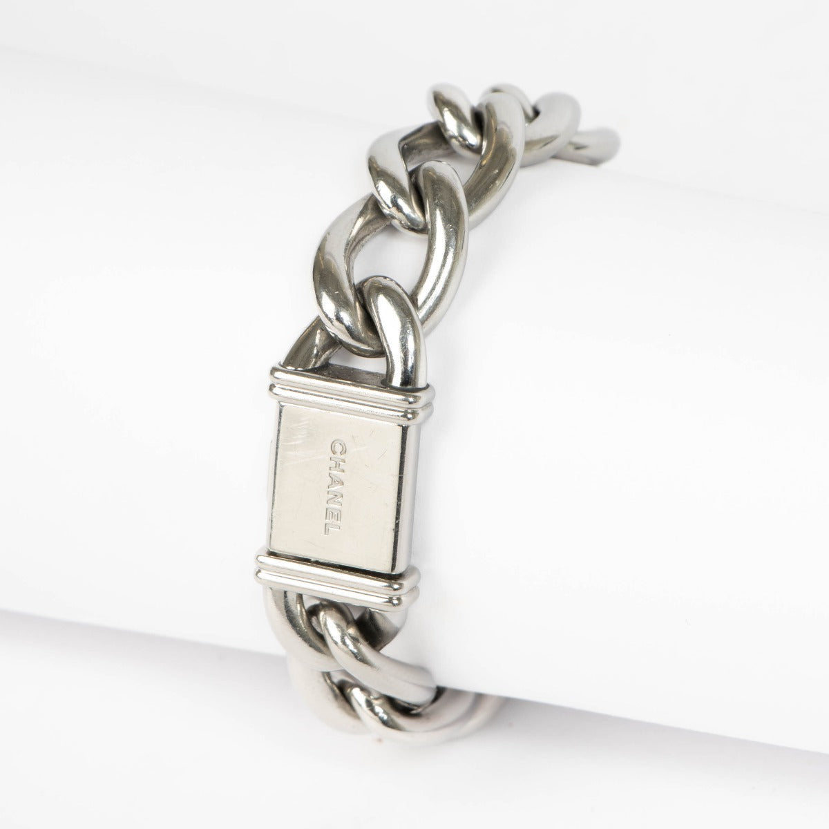Shop this 100% authentic Chanel Steel Première Gourmette Chain Watch at Labellov.com
