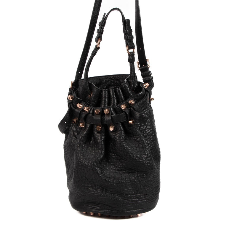 Alexander Wang Black Leather Diego Bucket Bag, Alexander Wang Bucket Bag, Alexander Wang Diego, Alexander Wang Bag, Labellov, Preloved, Fashion, Designer, Alexander Wang,