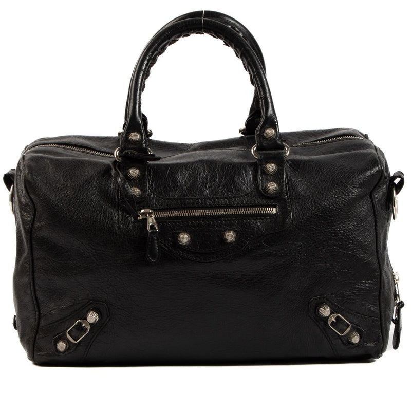 Buy authentic designer bags at the best price at Labellov. Safe and secure shopping. Koop online tweedehands authentieke Balenciaga handtassen bij labellov.