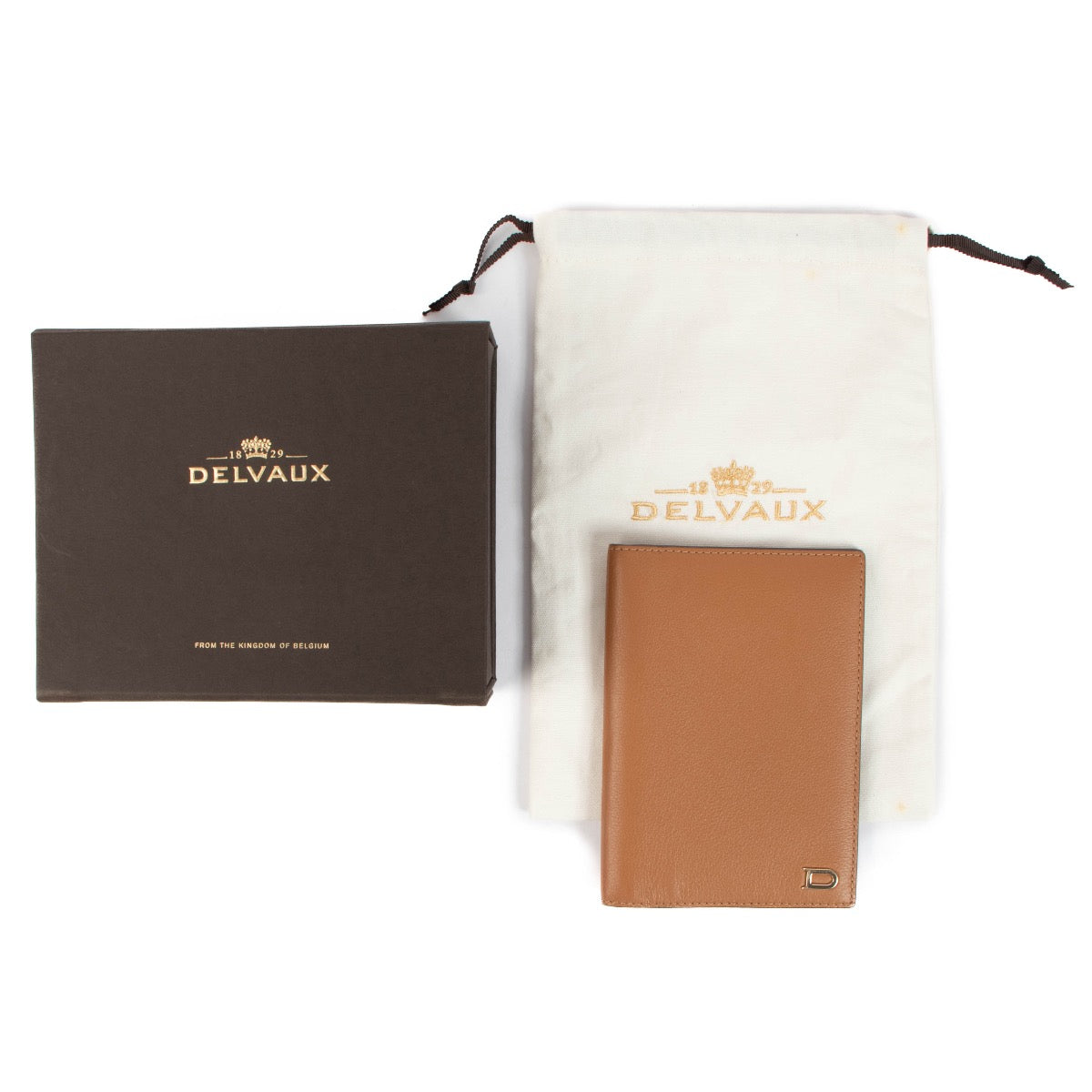 Shop 100% authentic second-hand Delvaux Signature Passport Polo Végétal on Labellov.com